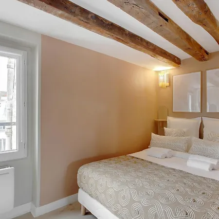 Stylish In Le Marais Appartamento Parigi